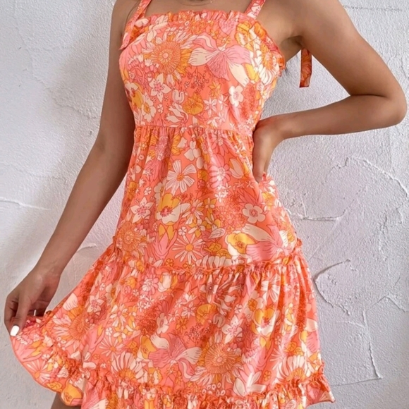 Women's floral dress - Picture 1 of 6